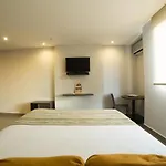 Hotel Ojos Del Rio